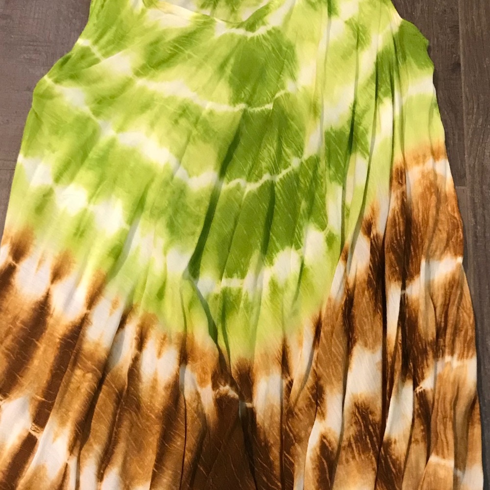 Flowing Ombre Tie Dye Maxi Dress